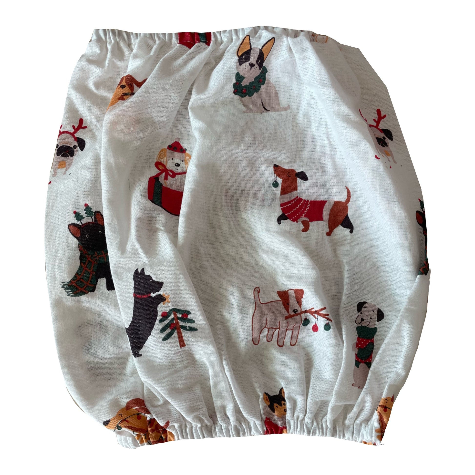 Stylish and functional dog snood from Rory’s Apawthecary, gentle on ears and designed for comfort. Easy-to-wear snood for mess-free mealtimes and cute everyday looks. Perfect for café outings or travel to protect ears and keep face clean during meals. UAE based.