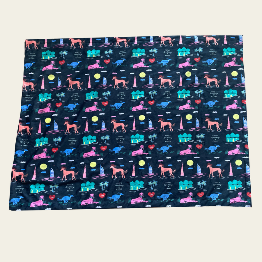 Lightweight, ultra-soft dog blanket from Rory’s Apawthecary, perfect for warmth and comfort year-round. UAE themed. Ayang Cempaka illustrator. Dubai and Abu Dhabi attractions. Perfect gift from the UAE for any dog parent.