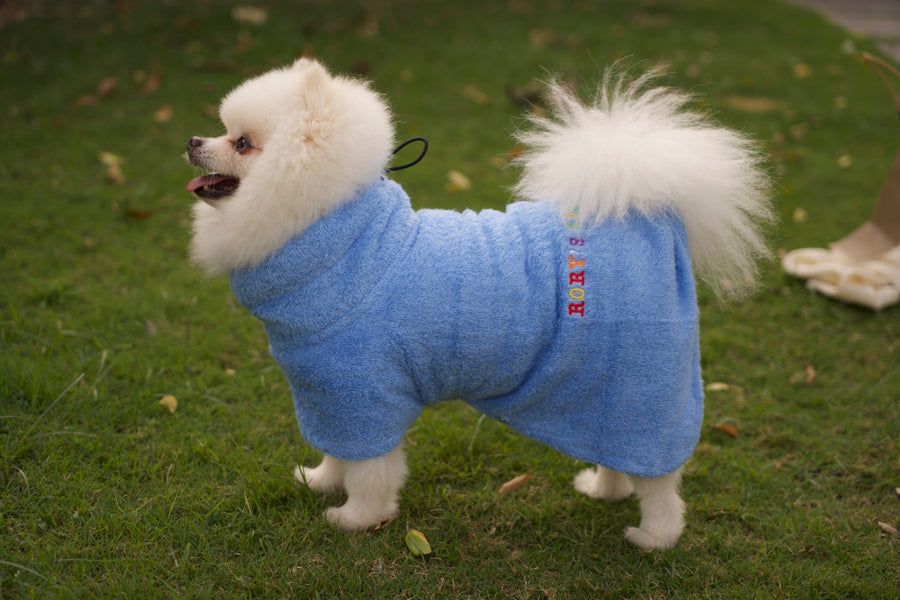 Rory’s Apawthecary dog towel — lightweight, quick-dry, and gentle on sensitive skin. ultra-soft dog towel fabric designed for comfort and absorbency. perfect for quick drying. Multipurpose for bath time, beach days, travel, outdoor adventures. and on-the-go grooming. UAE based. 